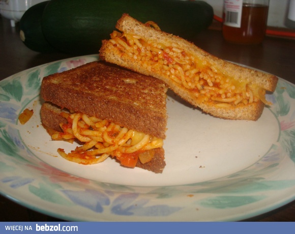 Sandwiche z spaghetti 