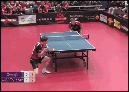 Mistrzowskie uderzenie w tenisie stołowym