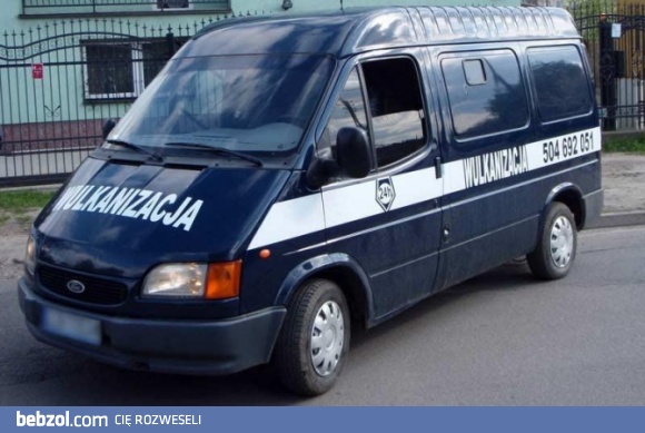 Przynajmniej rzuca się w oczy