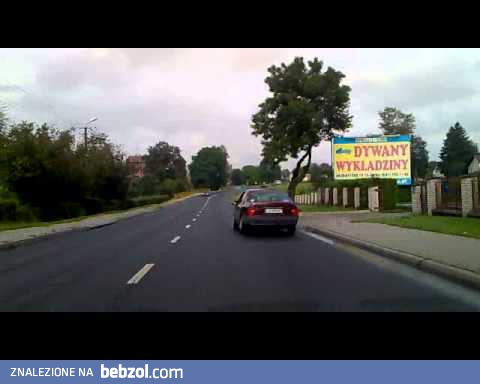 Jedyny taki samochód, który potrafi jeździć bokiem