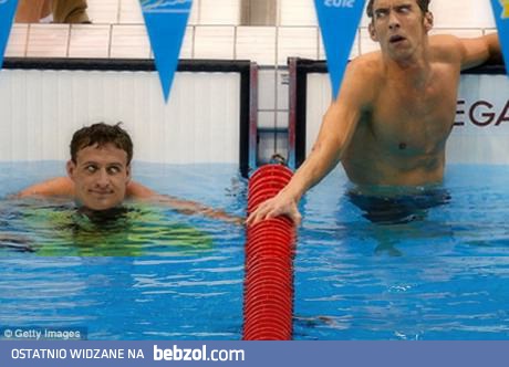 Ryan Lochte i Michael Phelps wymieniają spojrzenia