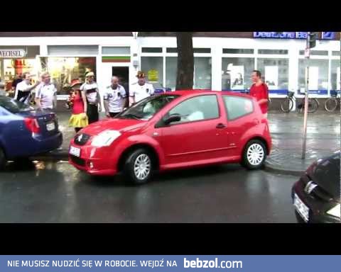 Gdy parkuje na prawku...