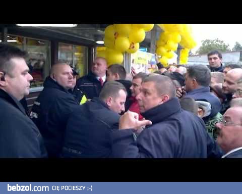 Wielkie oblężenie dwutysięcznej Biedronki