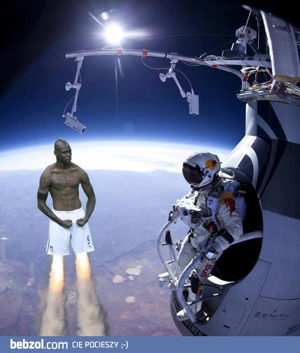 Felix Baumgartner vs. Mario Balotelli