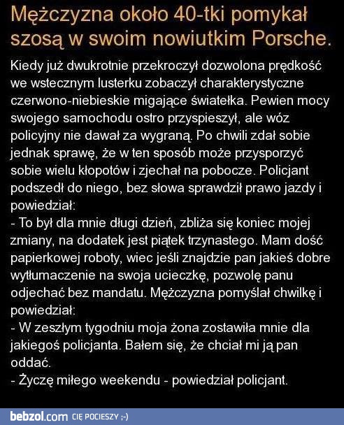 Mężczyzna pomyka swoim Porsche...