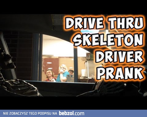 Szkieletor podjeżdża do McDrive'a