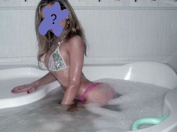 Silikonowa piętnastolatka (11 zdjęć)