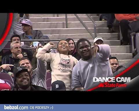 Taneczna bitwa na meczu NBA