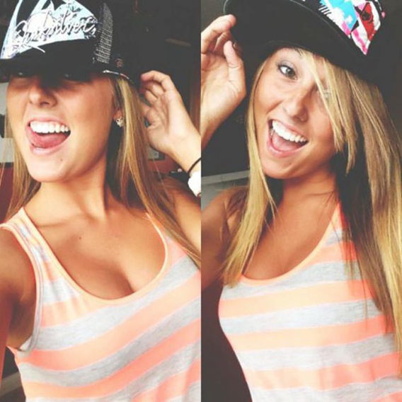 Piękne dziewczyny i ich czarujące uśmiechy II (21 zdjęć)