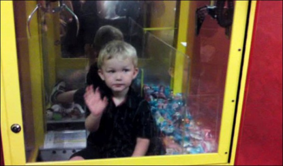 Dzieci, którym się utknęło (18 zdjęć)