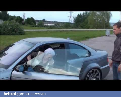 Chodź wnusiu, babcia ci pokaże, jak to się robi