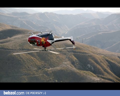 Akrobacje helikopterem
