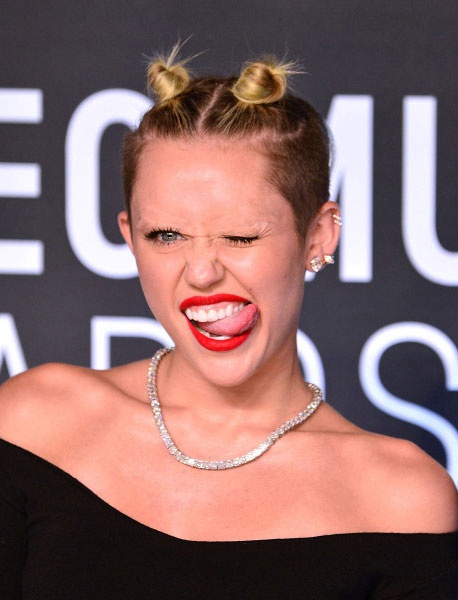 Brwi są ważniejsze niż myślisz! (17 zdjęć)