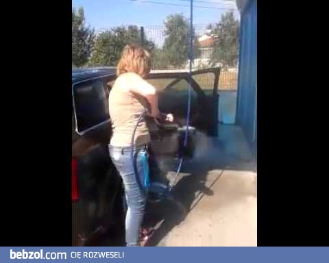 Sposób na szybkie umycie auta