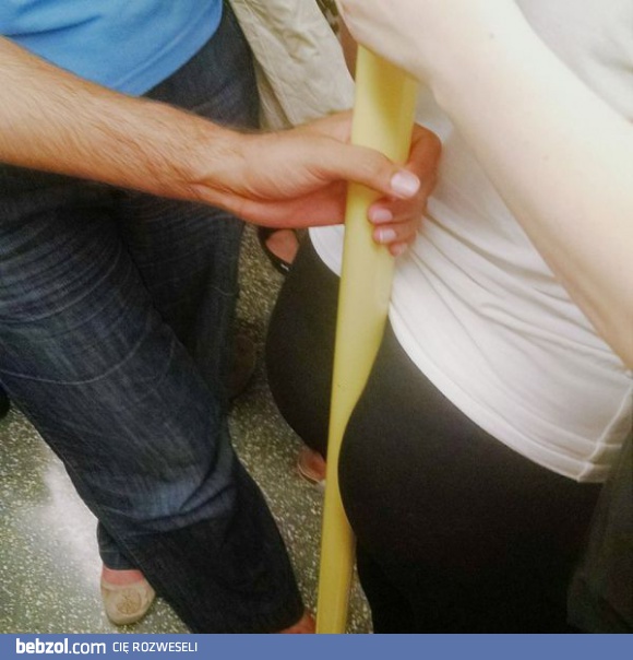 Bezpieczny chwyt w tramwaju