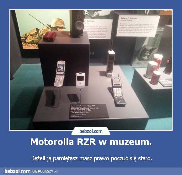 Motorolla RZR w muzeum. 