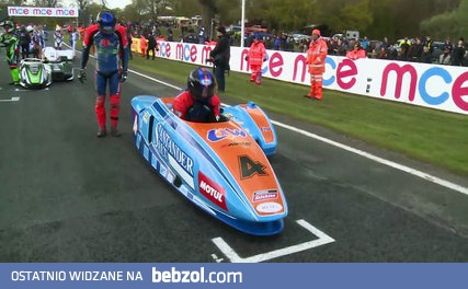 Wyścig nowoczesnych sidecarów