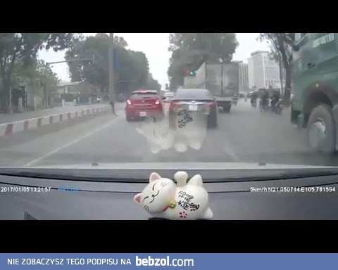 Kierowniczka kibla vs ciężarówka