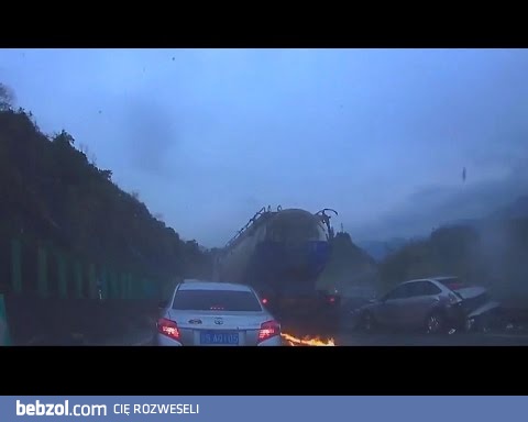 Wypadek na chińskiej autostradzie