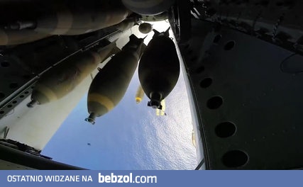 Widok z luku bombowego B-52