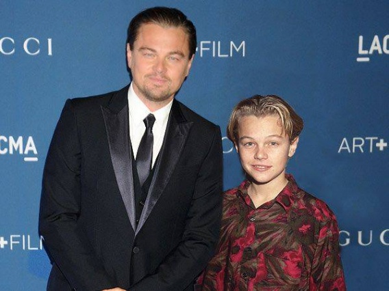 Gwiazdy Hollywood pozują z młodszą wersją siebie.