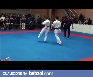 Niesamowity nokaut w karate