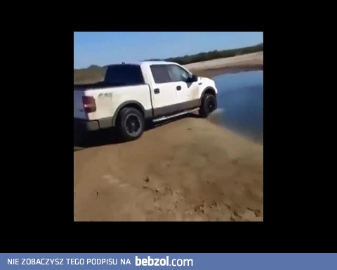 Przejazd przez potok