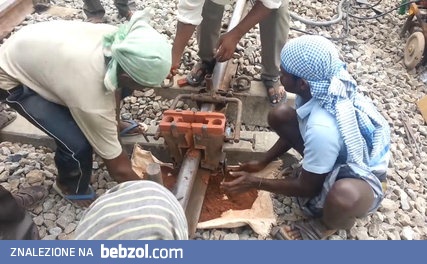 Spawanie szyn w Indiach