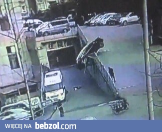 Matka w ostatniej chwili ocaliła życie syna.