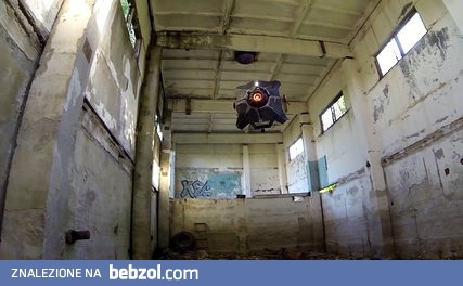 prawidziwy dron z gry Half-Life