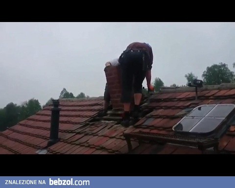 O dwóch takich co komin zdejmowali