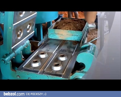 Maszyna do produkcji bloków budowlanych