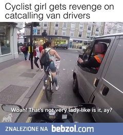 Rowerzystka nie daje za wygraną nachalnemu kierwocy