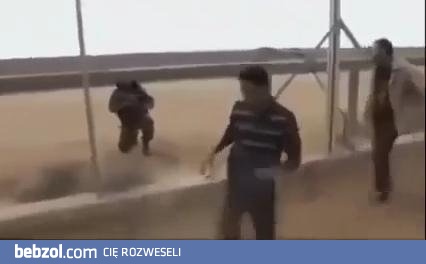 Jak Izrael chroni granice przed emigrantami... Skutecznie