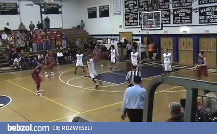 Bliźniaki i ich identyczna reakcja podczas meczu