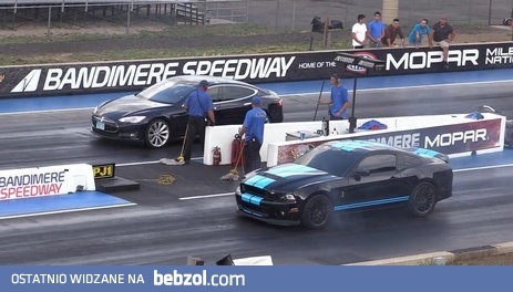 Tesla Model S vs Ford Mustang GT500