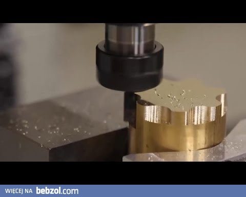 Frezarki CNC w akcji