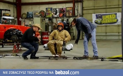 Wirówka przeciążeniowa dla pilotów zrobiona w garażu