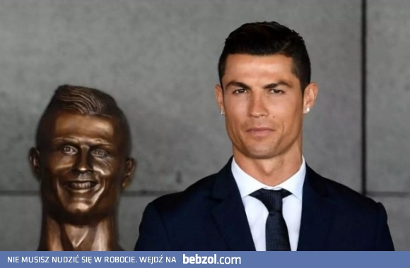 Cristiano Ronaldo i jego podobizna odlana z brązu