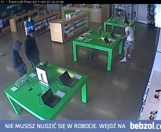 Trzech mężczyzn kradnie 6 MacBooków z Simply Mac