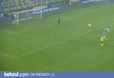 Fatalny błąd bramkarza Arki