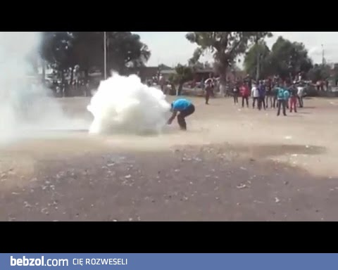 Wybuch młota z poprawionym dźwiękiem