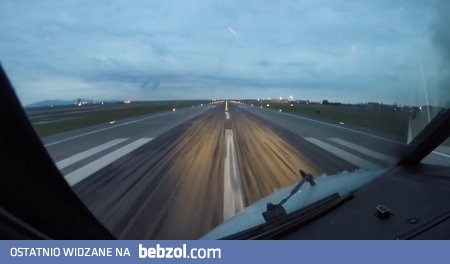 Start Boeinga 737-800 na pełnym ciągu