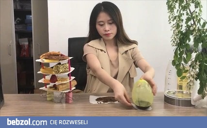 A Twoja Karyna jak używa prostownicy? 