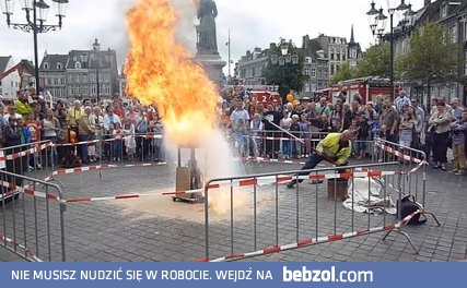 Dlaczego nie wolno gasić płonącego tłuszczu wodą