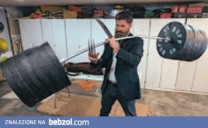 Staruszek Logan na siłowni