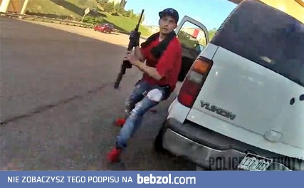 Podejrzany atakuje policjanta podczas kontroli