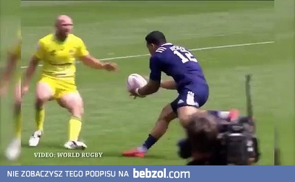 Piłkarz daje sędziemu zęba po przypadkowym uderzeniu głową