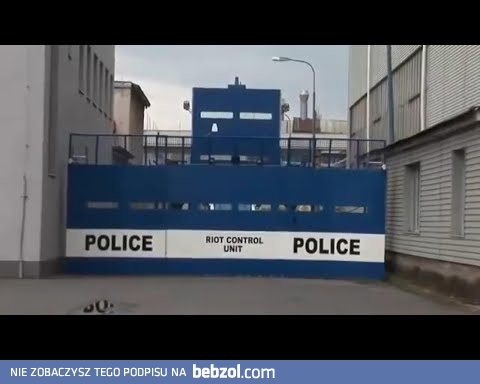 Słowacy zbudowali maszynę do tłumienia zamieszek