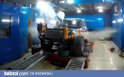 Wybuch 1500konnego silnika w toyocie
